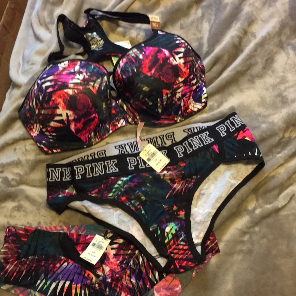 pink Victoria’s Secret bra 36dd Set!!